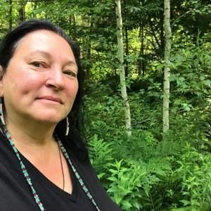 Meet your Posher, Lorraine